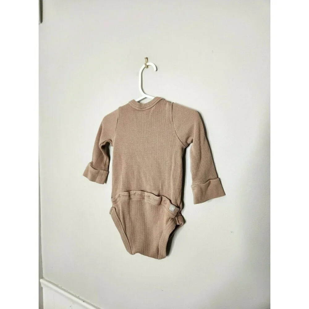 GOUMI Tan Onesie